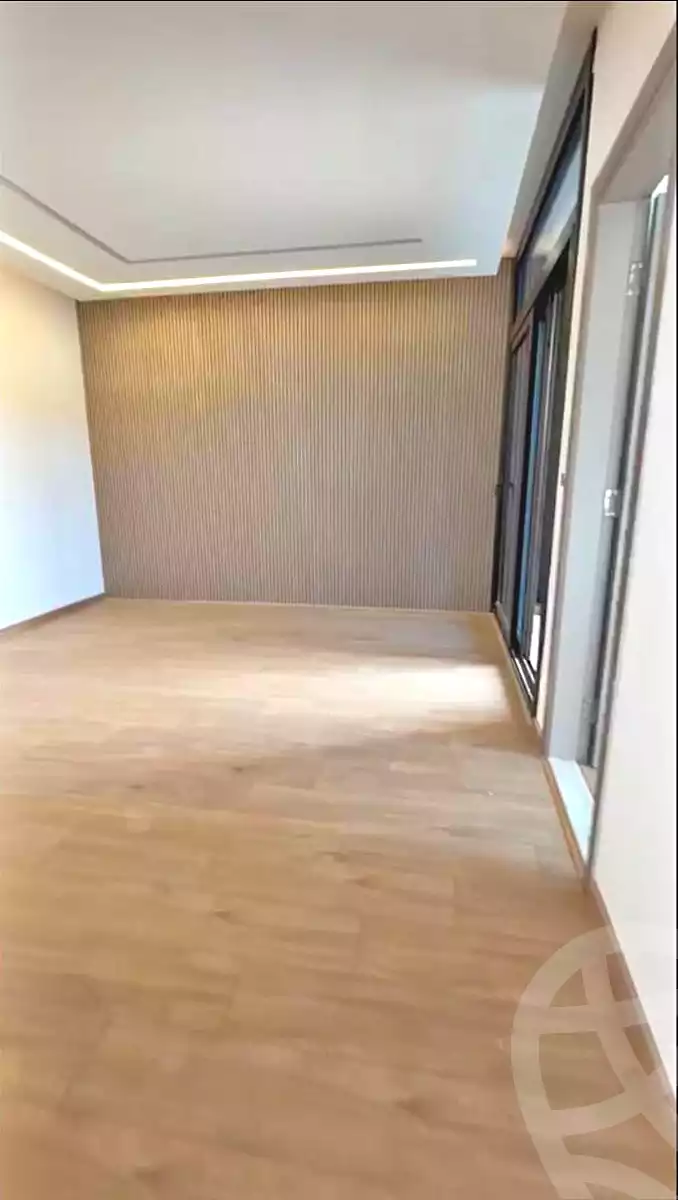 https://aqarmap.com.eg/en/listing/7366759-for-sale-cairo-new-administrative-capital-r7-mydtwn-fyl