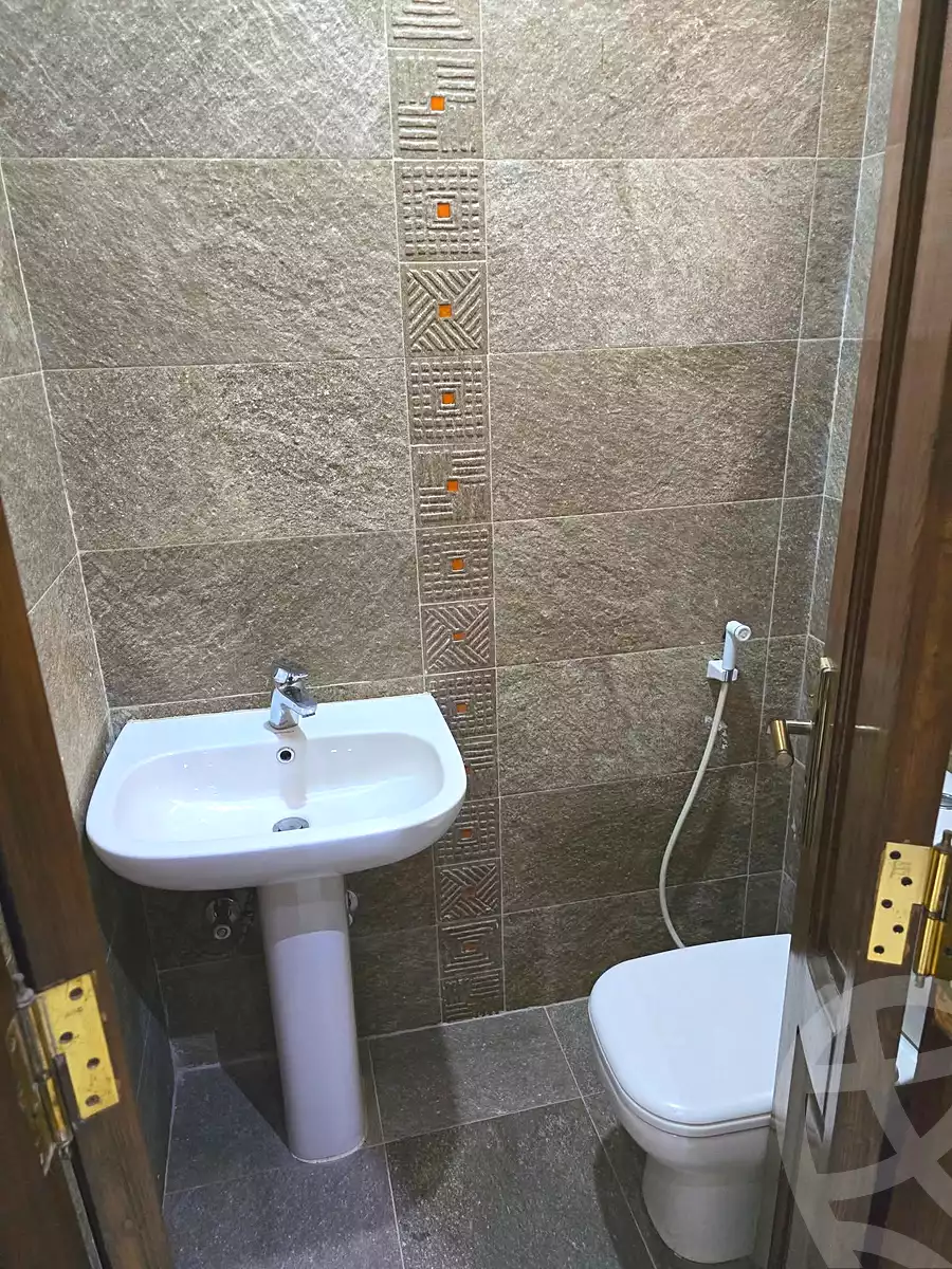 https://aqarmap.com.eg/ar/listing/7366947-for-rent-cairo-helwan-hadayek-helwan-nile-corniche-st