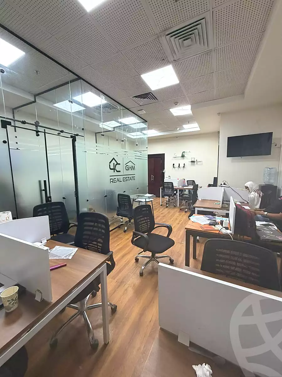 https://aqarmap.com.eg/ar/listing/7171779-for-rent-cairo-new-cairo-compounds-sntrw-mwl