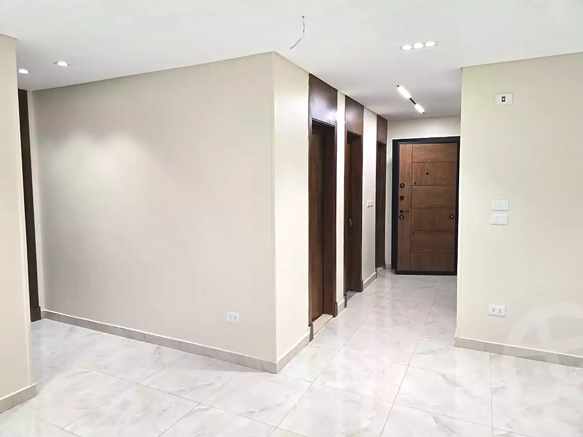 https://aqarmap.com.eg/en/listing/7367744-for-rent-cairo-el-maadi-compounds-rayhanah-plaza