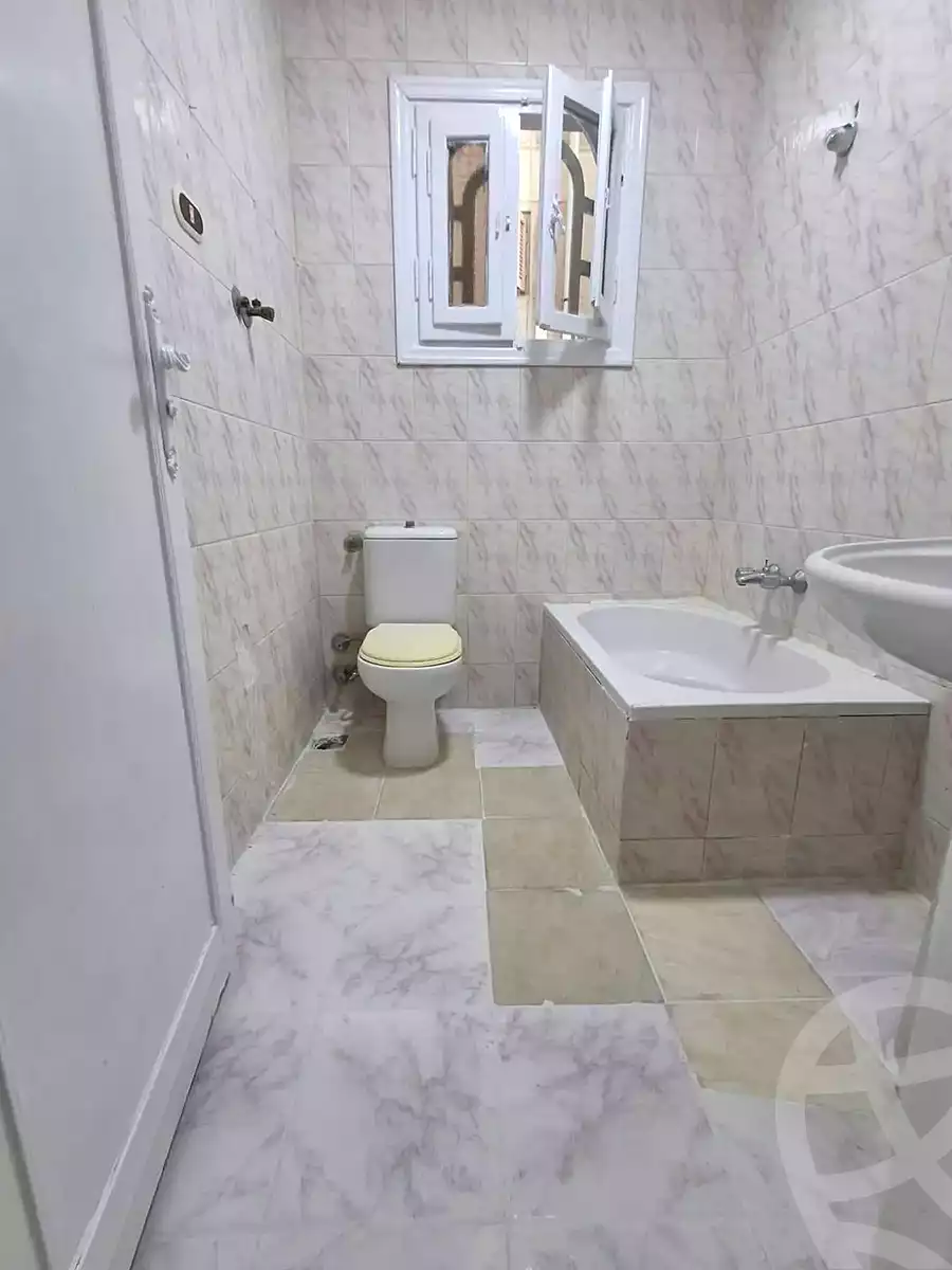 https://aqarmap.com.eg/ar/listing/7367868-for-sale-alexandria-al-agamy-shataa-el-nakheel