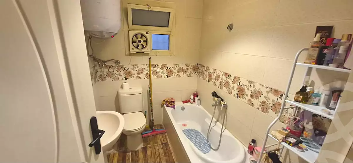https://aqarmap.com.eg/ar/listing/7368839-for-rent-cairo-el-sheikh-zayed-city-el-hay-elthamen-lhkm