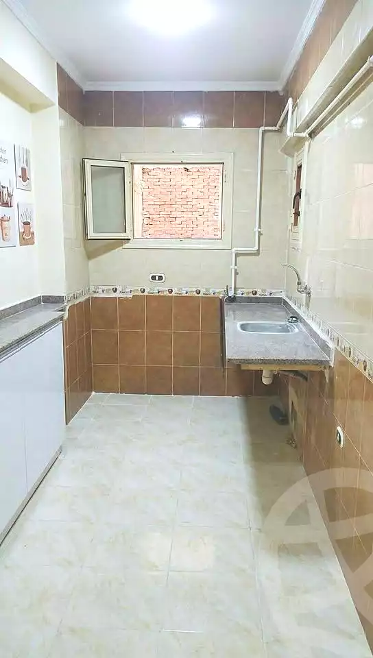 https://aqarmap.com.eg/ar/listing/7369009-for-sale-alexandria-sydy-bshr-sydy-bshr-bhry-ali-hipa-st