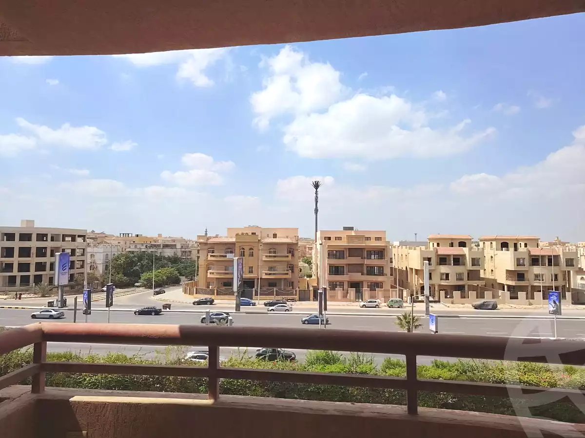https://aqarmap.com.eg/en/listing/7369074-for-sale-cairo-new-cairo-lrhb-city-phase-4-mohammed-farid-st