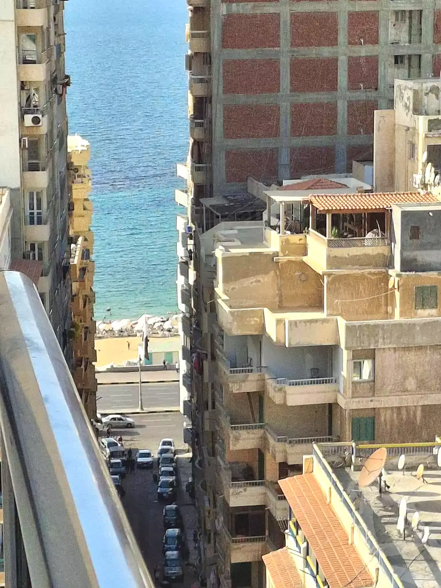 https://aqarmap.com.eg/ar/listing/7370585-for-sale-alexandria-el-asafra-hasan-kamel-st