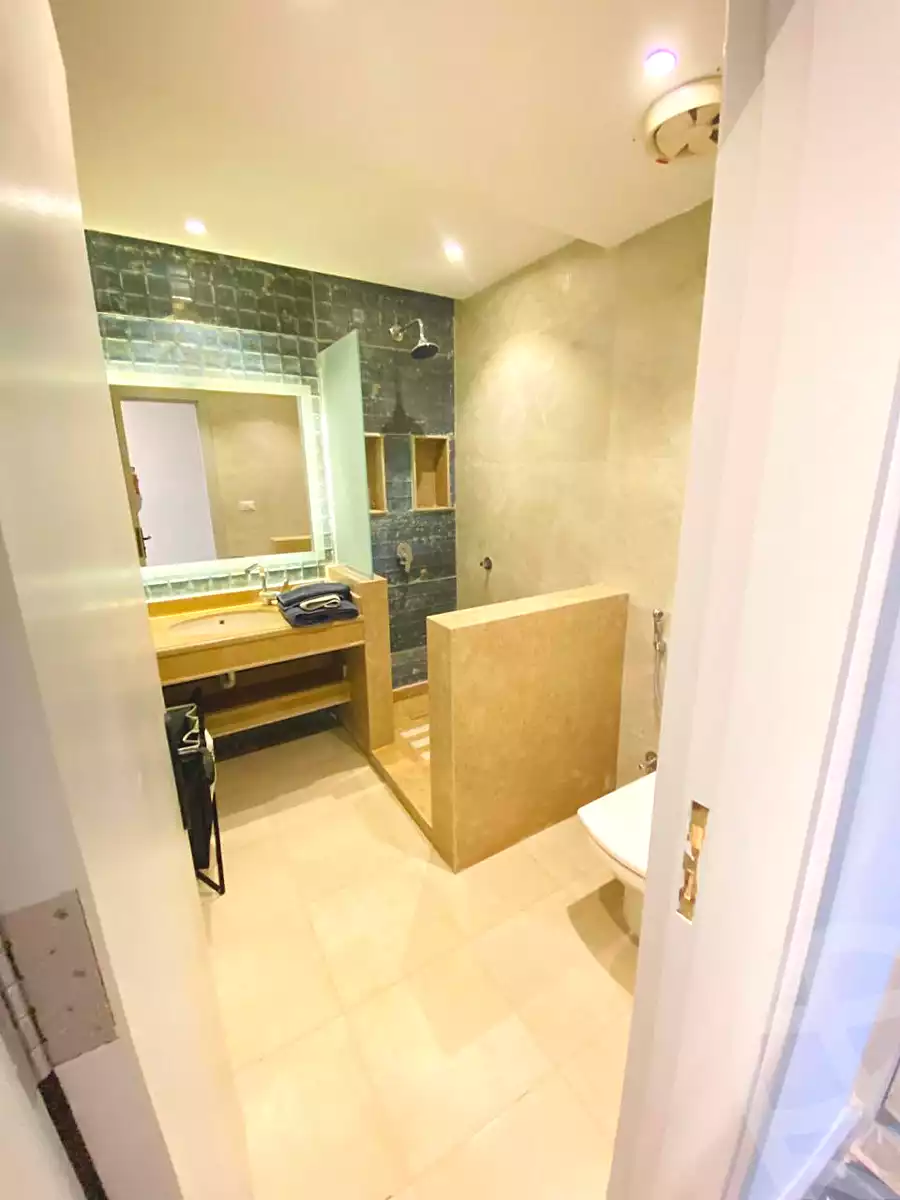 https://aqarmap.com.eg/en/listing/7371317-for-rent-cairo-el-sheikh-zayed-city-compounds-beverly-hills