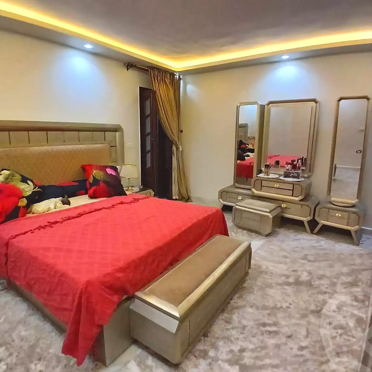 https://aqarmap.com.eg/ar/listing/7371342-for-sale-alexandria-al-agamy-lbytsh-el-hanafeya-st