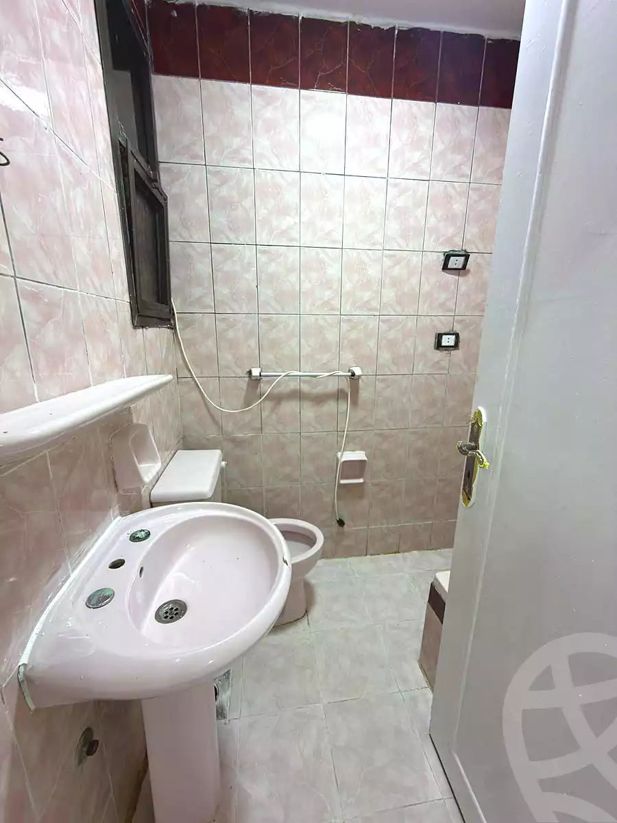 https://aqarmap.com.eg/ar/listing/7371762-for-sale-alexandria-al-agamy-shataa-el-nakheel