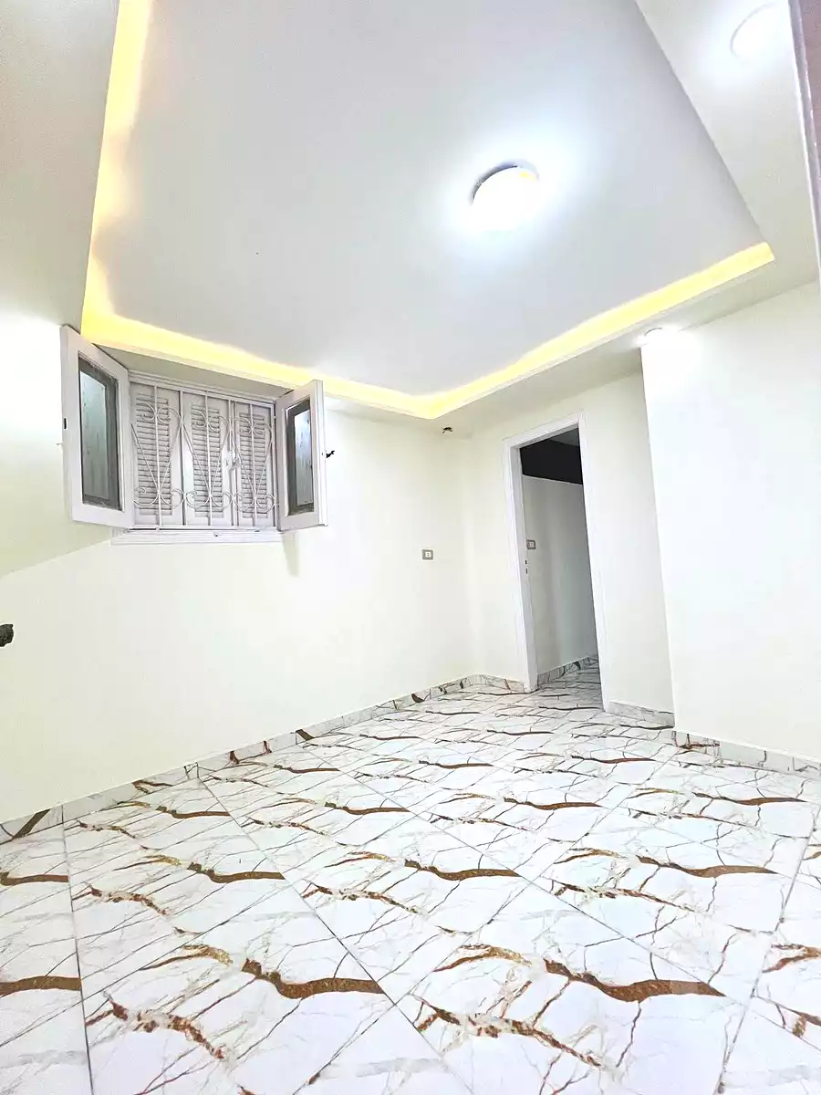 https://aqarmap.com.eg/ar/listing/7371786-for-sale-alexandria-al-agamy-shataa-el-nakheel