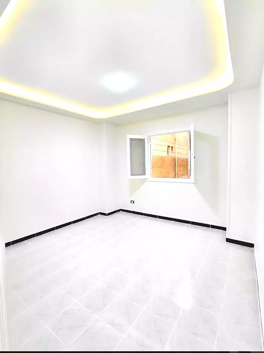 https://aqarmap.com.eg/ar/listing/7372987-for-sale-alexandria-al-agamy-shataa-el-nakheel