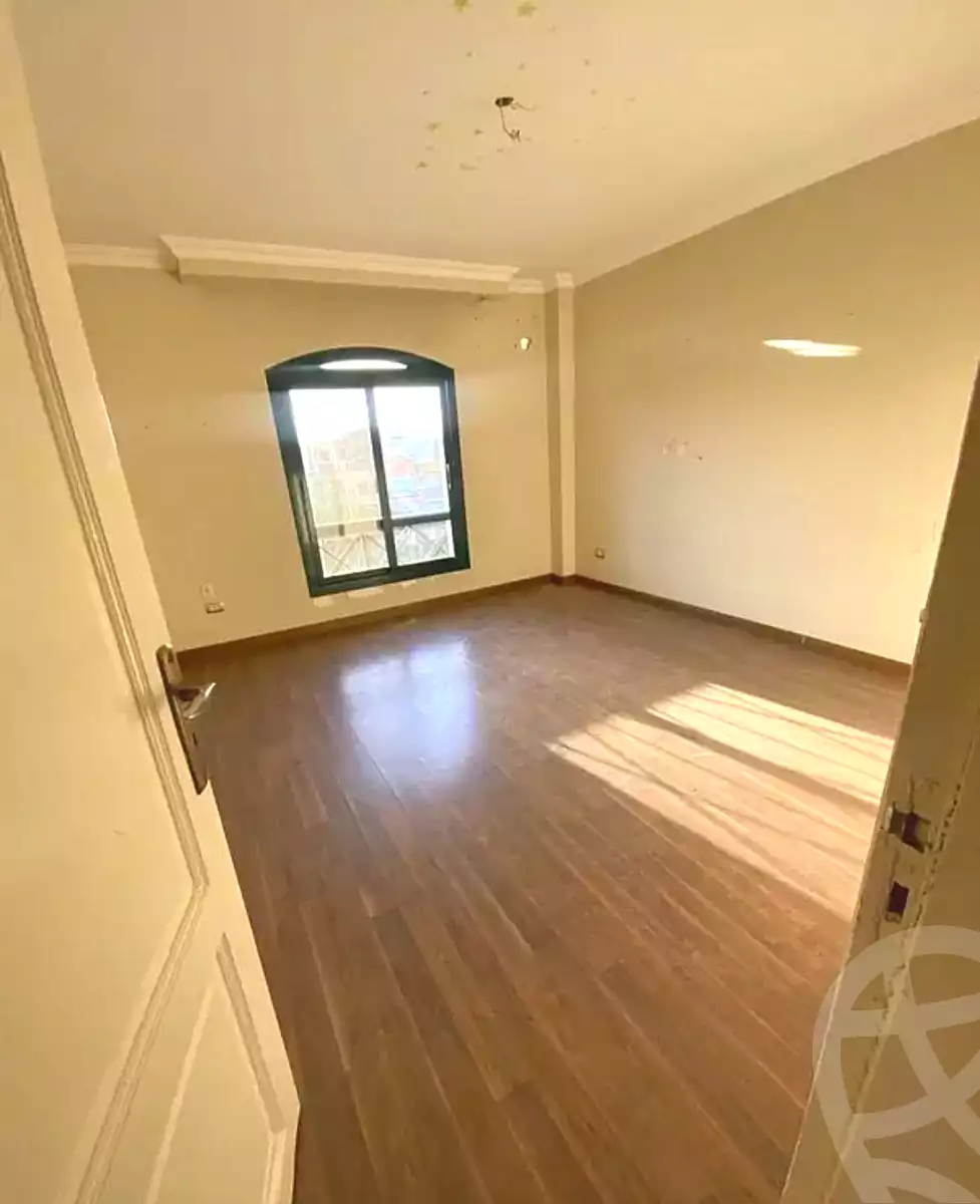 https://aqarmap.com.eg/ar/listing/7373813-for-sale-cairo-new-cairo-compounds-zizinia-city