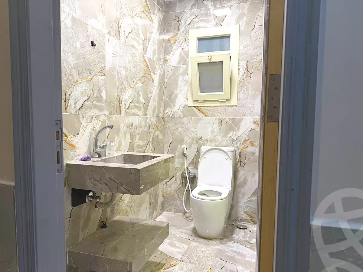 https://aqarmap.com.eg/en/listing/7373829-for-rent-cairo-el-sheikh-zayed-city-compounds-beverly-hills