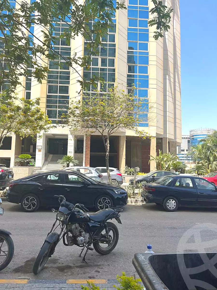 https://aqarmap.com.eg/en/listing/7372218-for-sale-cairo-el-maadi-compounds-bavaria-town
