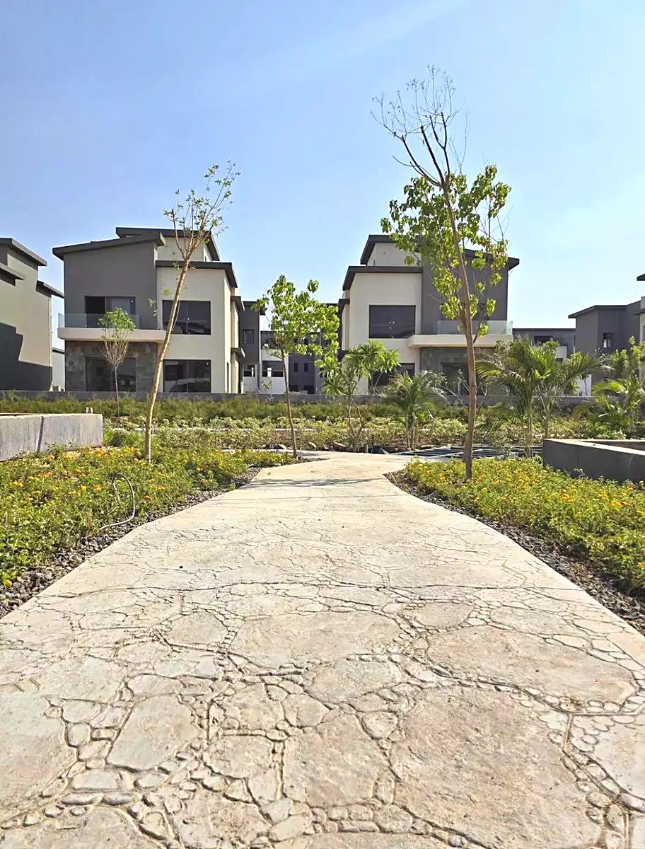 https://aqarmap.com.eg/en/listing/7373888-for-sale-cairo-new-cairo-compounds-the-crest-compound-il-cazar