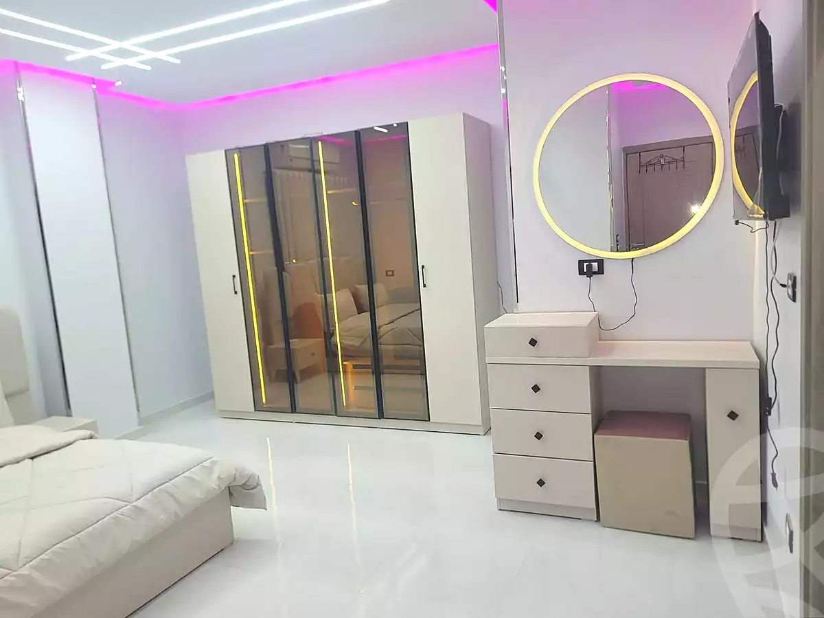 https://aqarmap.com.eg/ar/listing/7374203-for-rent-cairo-6th-of-october-el-ahyaa-neighborhood-2nd-divided-from-al-kafrawei-st
