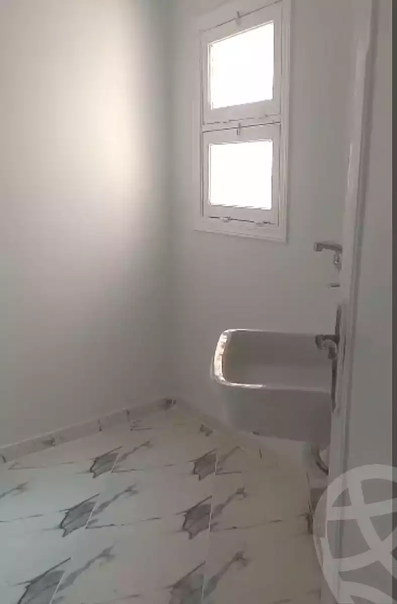 https://aqarmap.com.eg/ar/listing/7374658-for-sale-alexandria-al-agamy-el-hanouvel