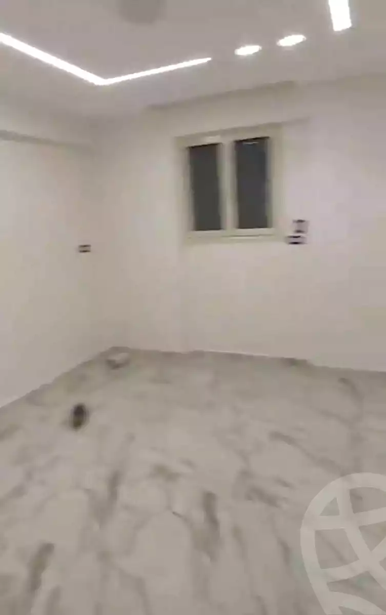 https://aqarmap.com.eg/ar/listing/7375814-for-rent-alexandria-new-miami-eskot
