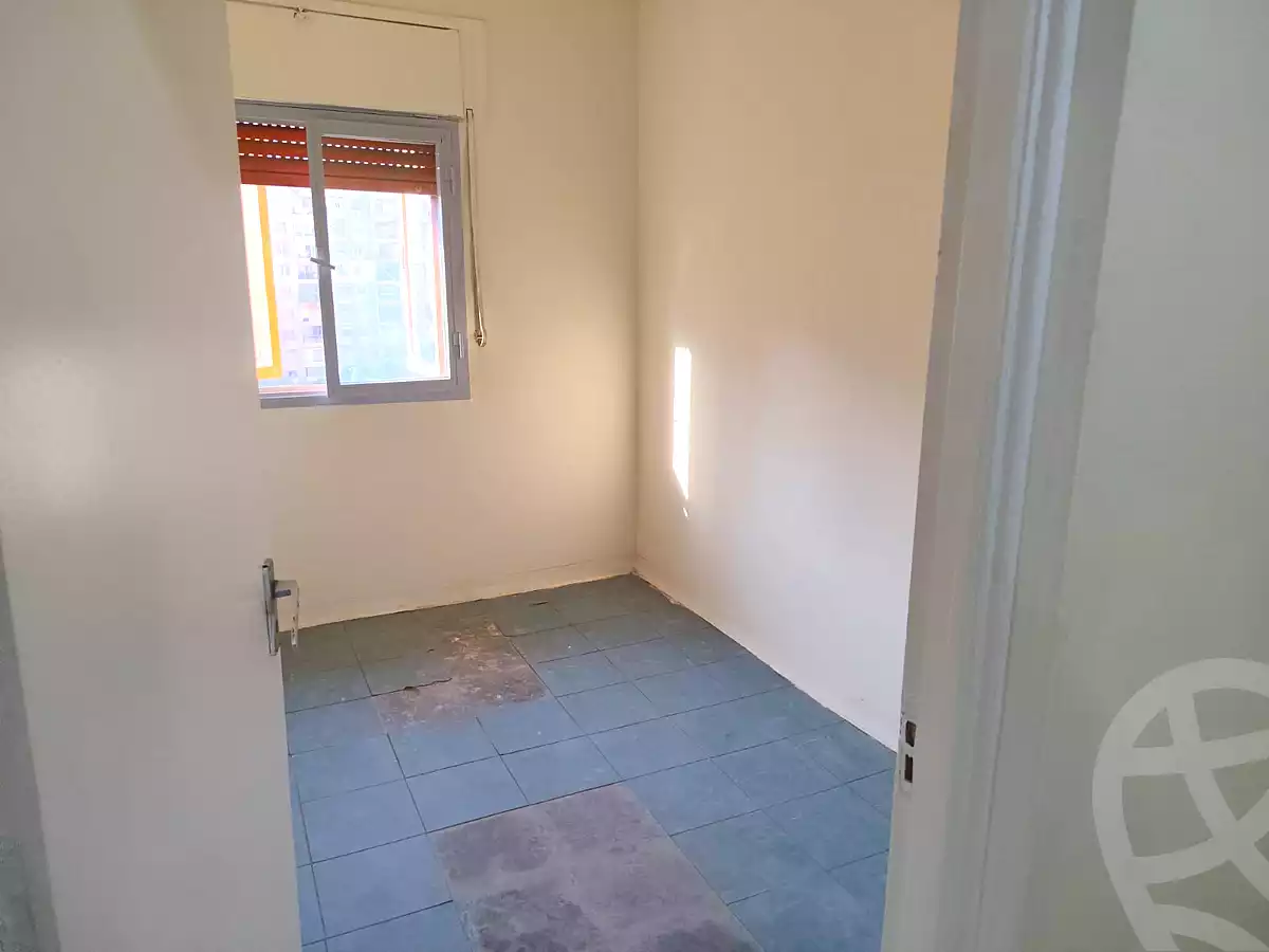 https://aqarmap.com.eg/ar/listing/7377100-for-rent-cairo-helwan-hadayek-helwan-nile-corniche-st