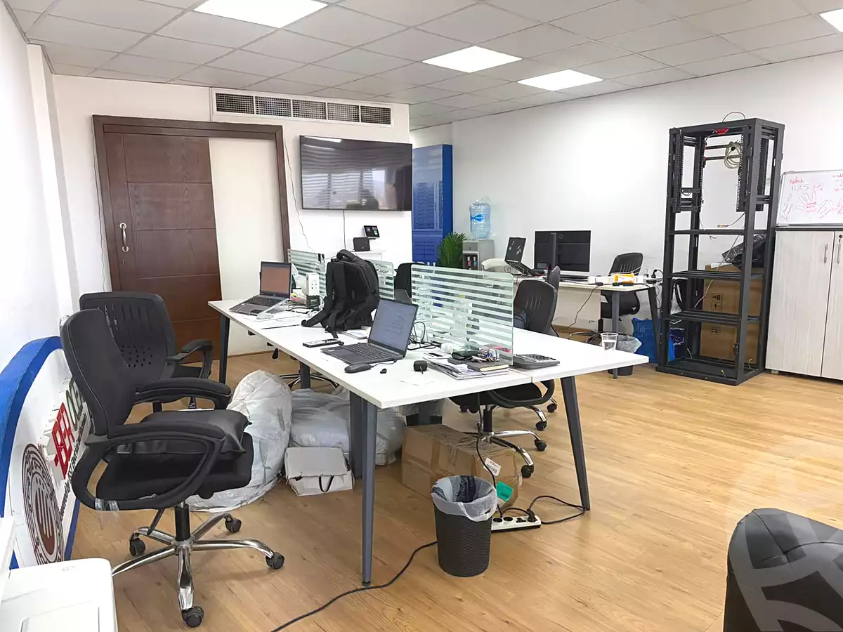 https://aqarmap.com.eg/ar/listing/7377364-for-rent-cairo-el-maadi-compounds-rayhanah-plaza