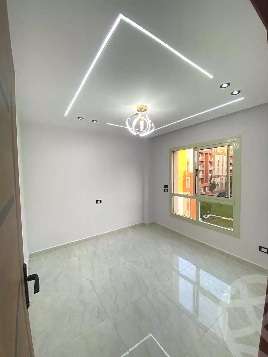 https://aqarmap.com.eg/ar/listing/7378375-for-sale-cairo-6th-of-october-hadaeq-october-compounds-djlh-blmz-m-mr-lmrshdy