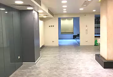 إداري للإيجار - 8 غرف - بالدور 1