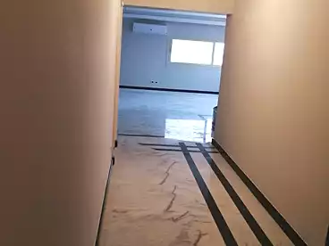 Administrative For rent - 5 rooms - floor 4