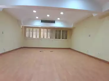 إداري للإيجار في المهندسين، القاهرة الكبرى، 400 متر