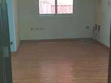 مكاتب للإيجار - 10 غرف - بالدور 5