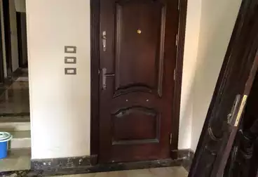 Roof For rent - 3 rooms - floor 4