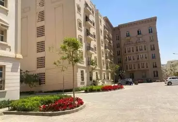 https://aqarmap.com.eg/ar/listing/4736864-for-sale-cairo-new-cairo-compounds-hyde-park-centre-ville-hyde-park