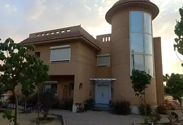 https://aqarmap.com.eg/ar/listing/4760276-for-sale-cairo-el-sheikh-zayed-city-lshykh-zyd-ljdyd-evergreen-compound-pyramids