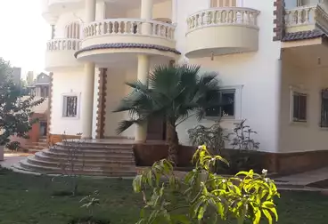 Separate Villa For sale in Palm Crest Compound