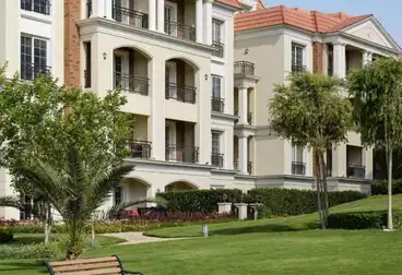 170 sqm Victorian-style apartment in Regents Square Compound