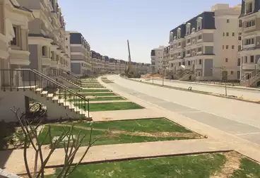 https://aqarmap.com.eg/ar/listing/4971229-for-sale-cairo-new-cairo-compounds-mountain-view1-1-compound