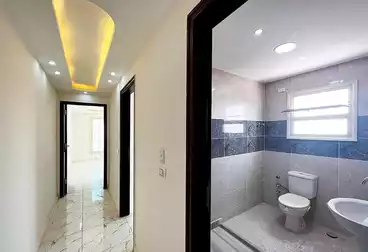 Apartment three bedroom 108m Street view located in inter Continental. Hurghada