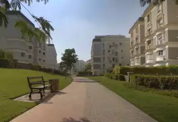 https://aqarmap.com.eg/ar/listing/4989760-for-sale-cairo-new-cairo-compounds-mountain-view-hyde-park