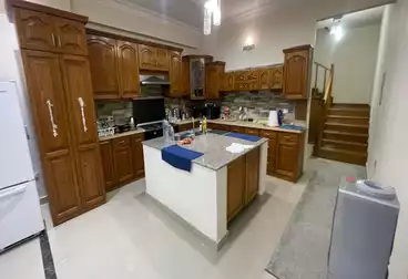 https://aqarmap.com.eg/ar/listing/5000210-for-rent-cairo-new-cairo-gharb-el-golf-alaa-elsaadany-st