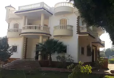 Separate Villa For sale in Palm Crest Compound