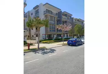 For sale: Studio with a private garden and a golf view, with a 42% discount, in New Cairo.