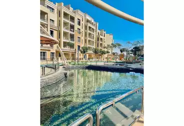 Studio for sale with a private roof, with a down payment of 550,000 EGP, near Palm Hills.