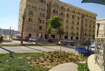 Ready To Move Resale Apartment in Hyde Park - New Cairo