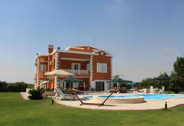 https://aqarmap.com.eg/ar/listing/5072238-for-sale-cairo-el-sheikh-zayed-city-alex-cairo-desert-road-mdyn-sfnks-ljdyd-stella-di-mare-farms