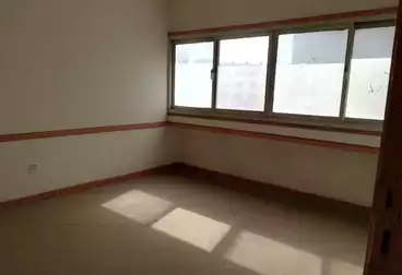 Room in Clinic For rent in El-Moderya El-Bahary St