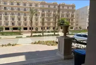 https://aqarmap.com.eg/ar/listing/5086110-for-sale-cairo-new-cairo-compounds-hyde-park-centre-ville-hyde-park