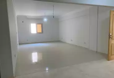 Apartment for rent, ground floor, garden, first residence in Banafseg buildings