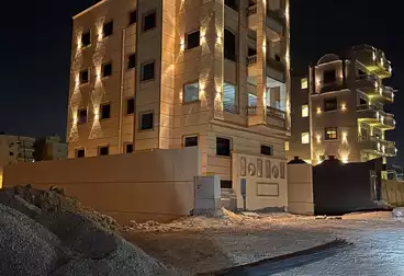 Building For sale in طريق الواحات