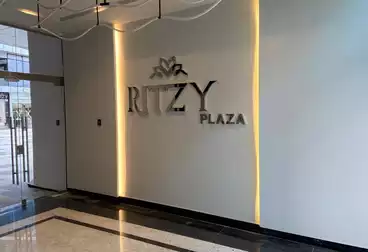 للايجار محل تجارى 50م مول Ritzy  الشيخ زايد