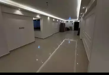 Apartments For sale - 3 rooms - floor 1