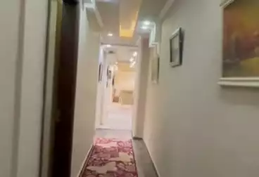 Furnished Apartment For sale - 3 rooms - floor 1