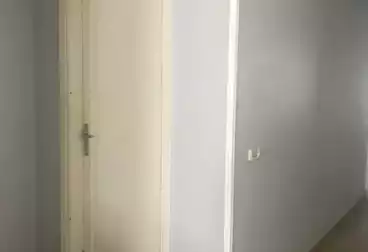 Apartments For sale - 5 rooms - floor 4